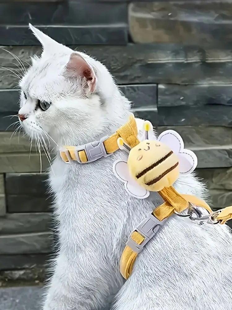 Cat Harness Set with Anti-Escape Leash, H-Shaped Red Adjustable Harness for Cats